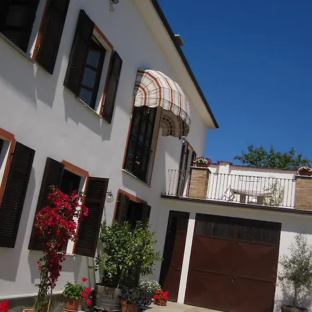 Cascina Beccaris 3* Костильоле-д'Астри