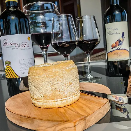 Cascina Beccaris Alojamento de Acomodação e Pequeno-almoço Costigliole d'Asti