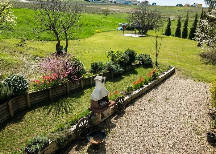 Cascina Beccaris Bed & Breakfast Costigliole d'Asti