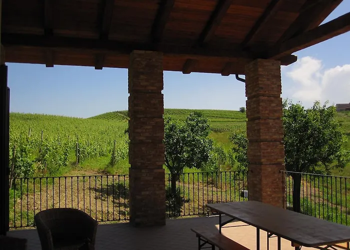 Alojamento de Acomodação e Pequeno-almoço Cascina Beccaris Costigliole d'Asti