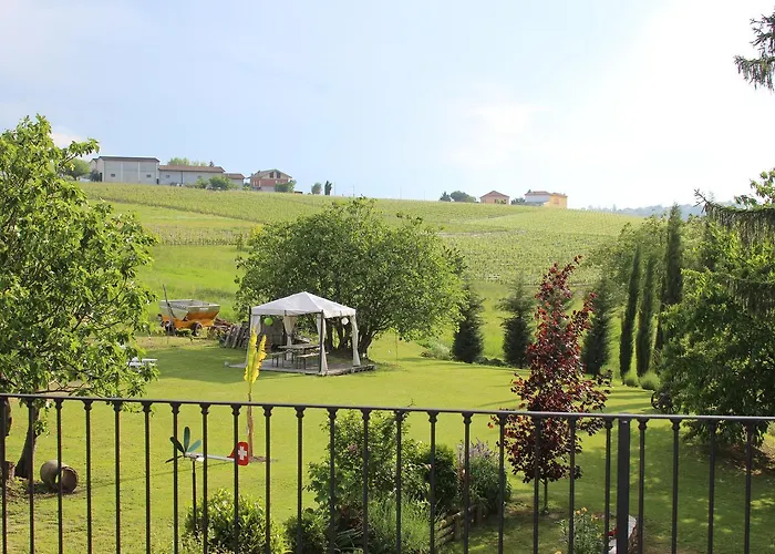 Alojamento de Acomodação e Pequeno-almoço Cascina Beccaris Costigliole d'Asti