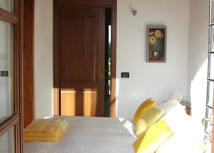 Cascina Beccaris Bed and Breakfast 3*